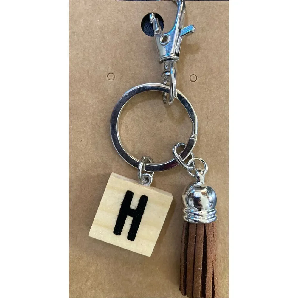 ☀️3/$9☀️ Wooden Letter “H” Tile Keychain